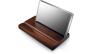 Illustration for article titled LaCie Wrapped This 1TB External Drive in Mirror-Finish Gorilla Glass